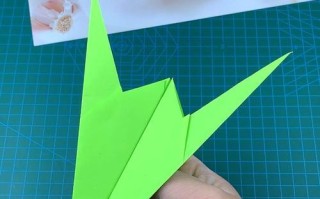 用自制平板电脑折纸教程（发挥创意，轻松打造属于你的纸艺世界）