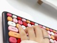以摩天手无线键盘的使用体验（性的无线键盘，提升工作效率与舒适度）