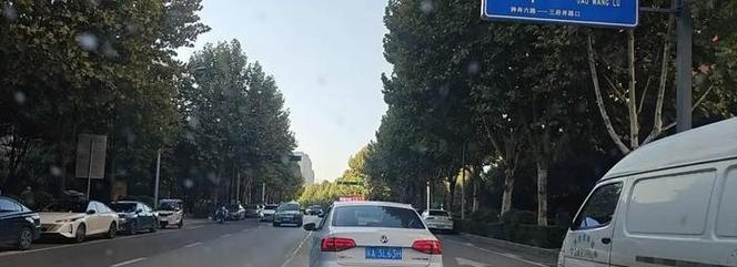 以赛尔贝尔G02A（探索智能科技与时尚融合的全新境界）-第1张图片-数码深度