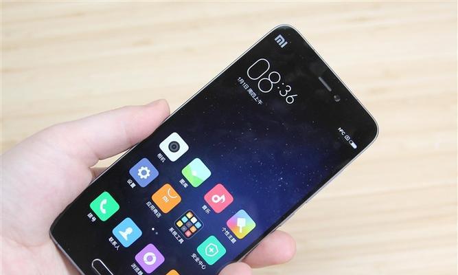 小米5后盖手感优越，为你带来前所未有的舒适体验（探索小米5后盖的质感与设计，发现手机触感的新境界）-第2张图片-数码深度