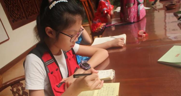 记者如何提高写稿能力（掌握关键技巧，成为优秀的新闻写作专家）-第1张图片-数码深度