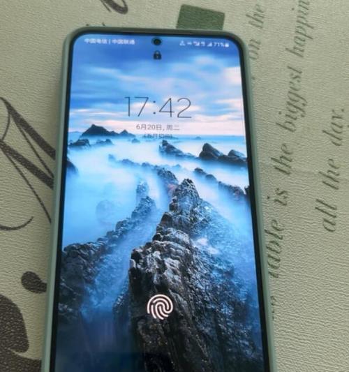 台版三星手机的优缺点分析（台版三星手机的性能、设计、系统和价格比较）-第2张图片-数码深度