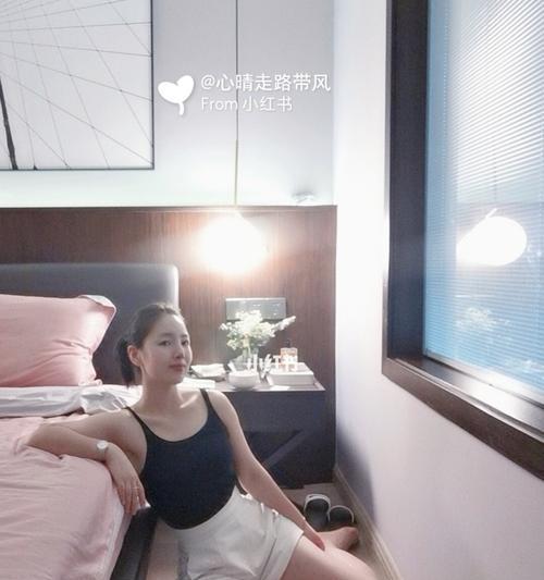简单好看的卧室电脑自拍教程（轻松拍出美丽瞬间，用电脑自拍留住青春记忆）-第3张图片-数码深度