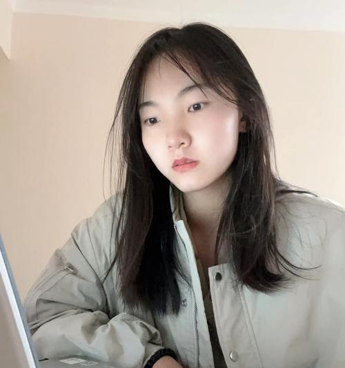 电脑屏幕自拍技巧（从角度到光线，掌握关键诀窍提升自拍质量）-第2张图片-数码深度