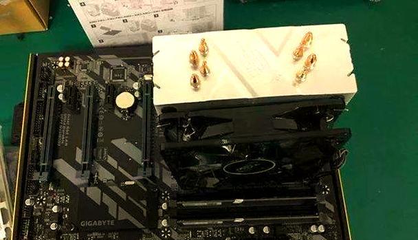 如何在电脑主板上安装机械硬盘？（详细教程及步骤，让你轻松完成安装）-第2张图片-数码深度